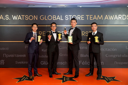 Chuang Kam Fai from Watsons, Li Yiu Fai from PARKnSHOP, Fung Ka Lok from FORTRESS and Wong Wai Kwong from Watsons Wine are very excited to receive the awards and want to take this opportunity to thank their teammates and the company