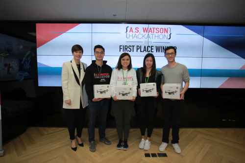 Malina Ngai, Group Chief Operating Officer of AS Watson Group (1st from left), presents the prize to the winning team Dr. Watson of AS Watson Hackathon