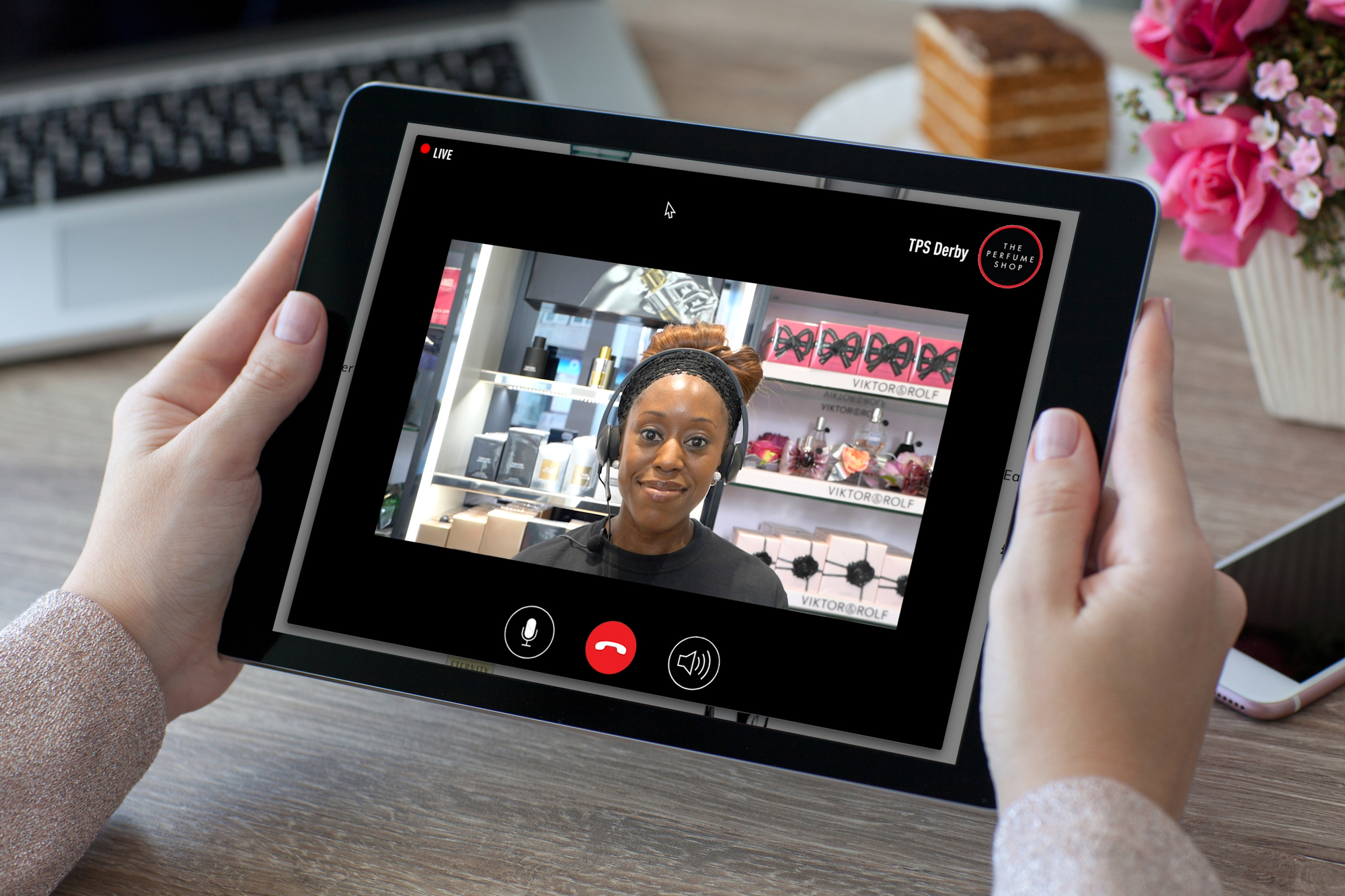 The Virtual In-Store Service in The Perfume Shop UK and ICI PARIS XL in the Netherlands and Belgium, which allows customers to speak to an instore beauty advisor via video call, also leads to double conversion rate