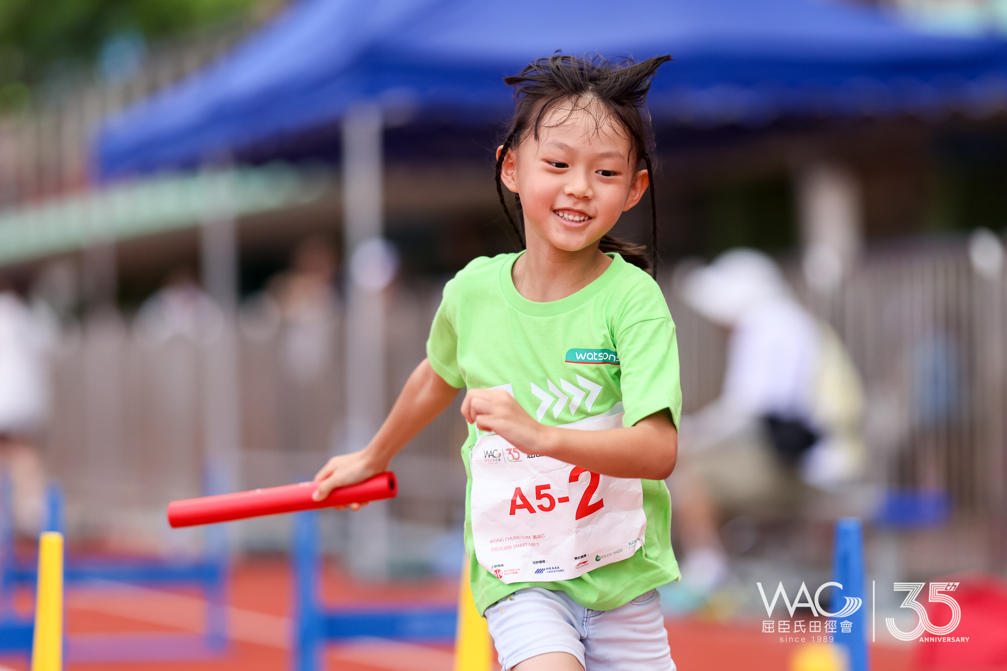 The beneficiaries' families from InspiringHK Sports Foundation are invited to participate in the Kids’ Athletics Challenge with Watsons Volunteer Team.